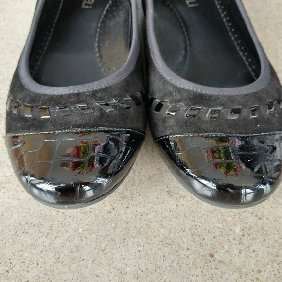 Vaneli Black Flats Patten Leather and Suede - Picture 2 of 8